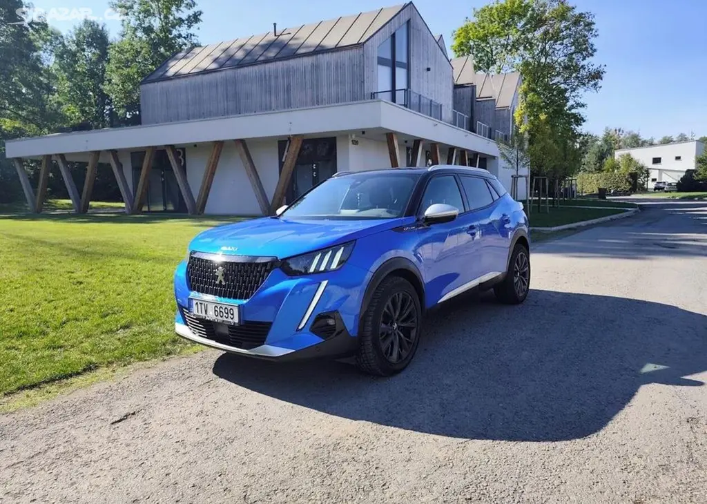 Peugeot 2008 1.2 PT AT, GT Line, Kůže benzín